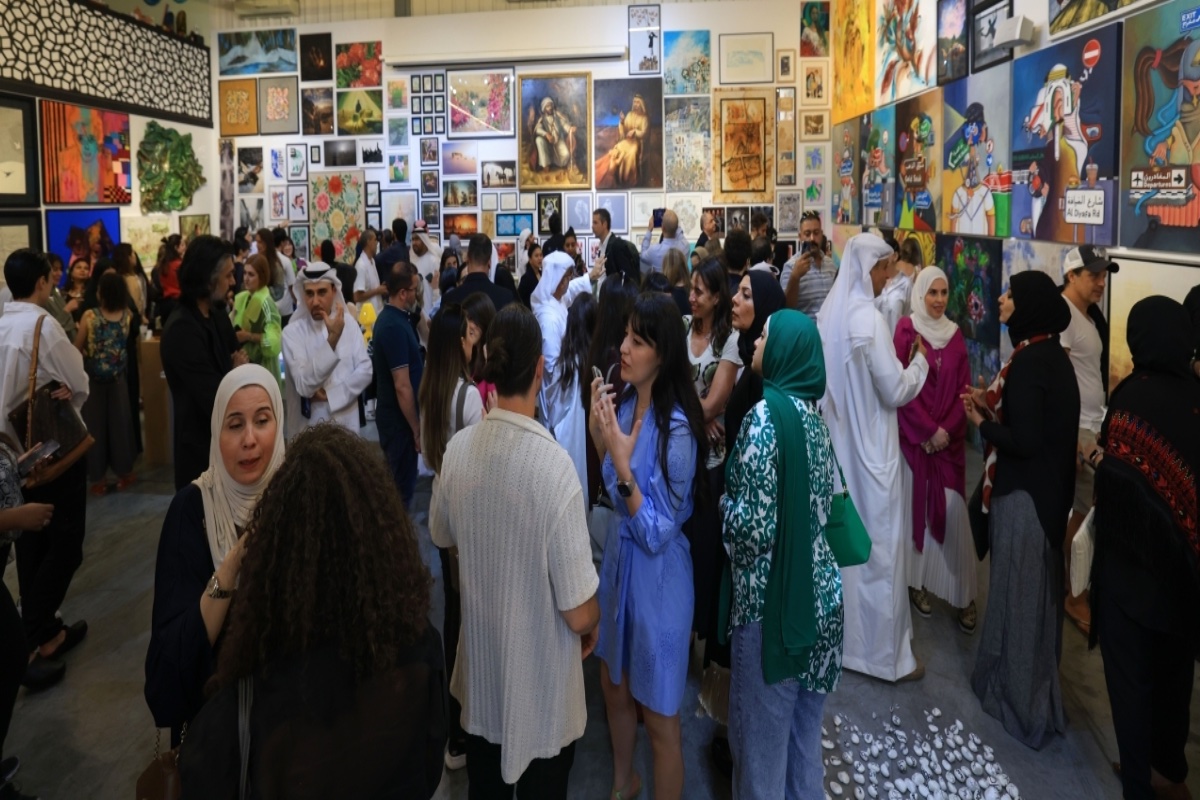 الفنون التشكيلية في دبي تكرس قيم الجمال والمحبة  تصوير - عثمان ذياب الاثنين، 17/6/2024 1:01 ص